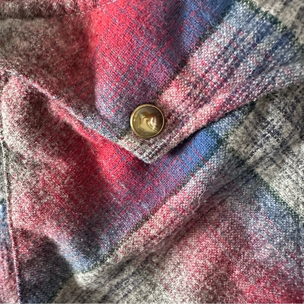 Pendleton 100% Virgin Wool Cool Tones Snap Closur… - image 4